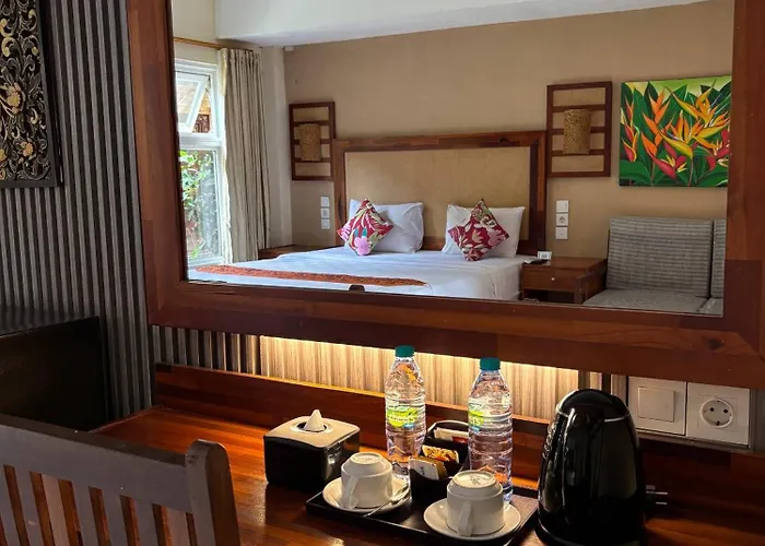 Sari Hotel 3*